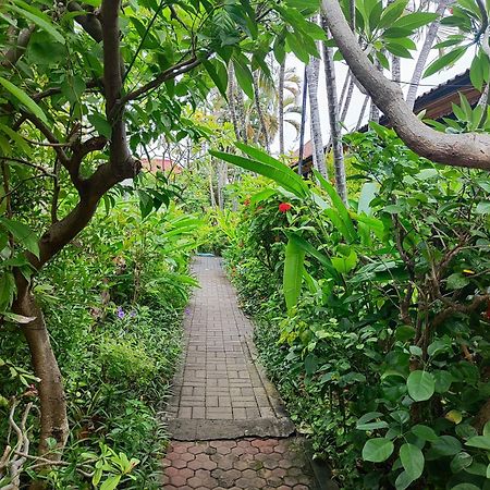 Adus Beach Inn Legian Exterior foto