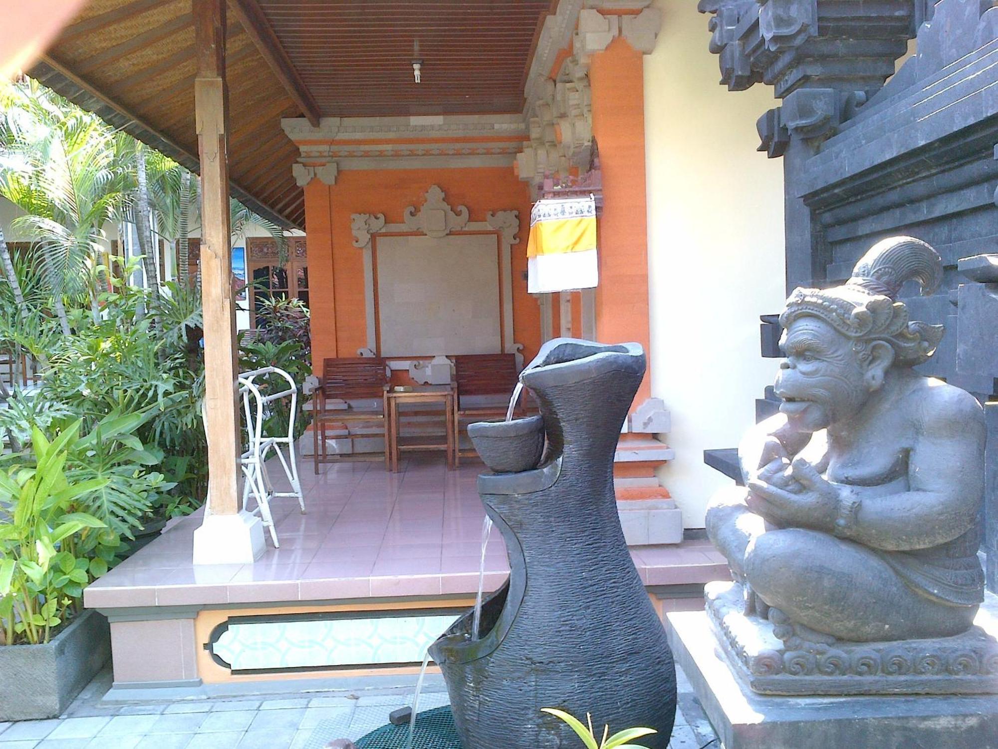 Adus Beach Inn Legian Exterior foto